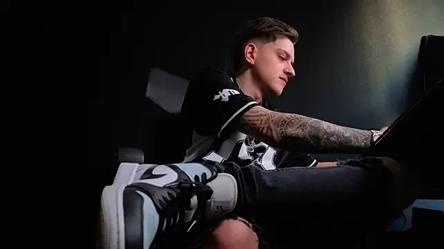 FelixStarkk Live XXX-Chat