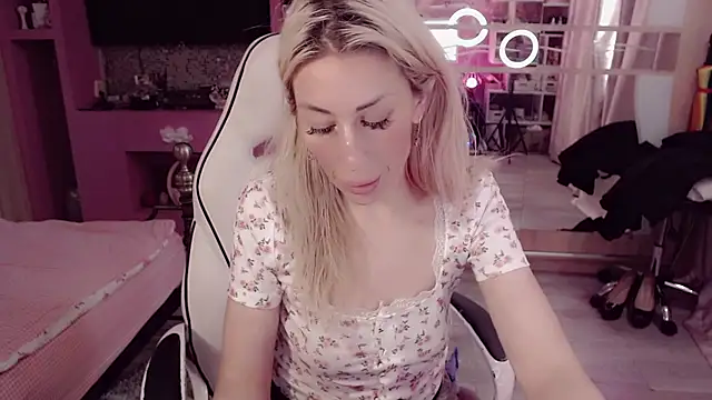 AnnieGOld_'s Live XXX Chat