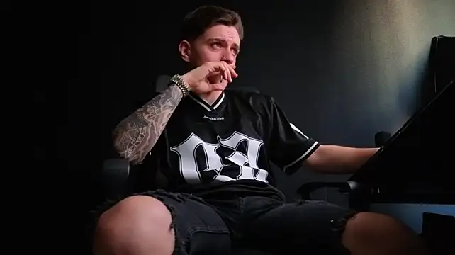 FelixStarkk 现场XXX聊天