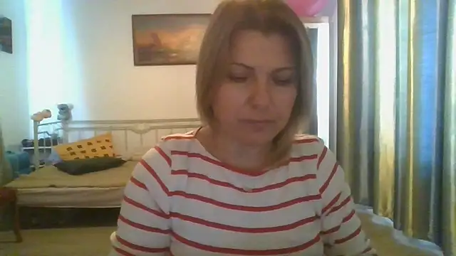 צ'אט XXX בשידור חי של ElenaLove888