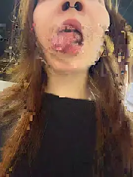 SlavicCandy - flash my boobs in food court 😮😮😮😮