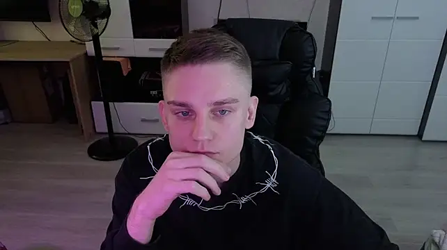 pvlpstvy's Live XXX Chat