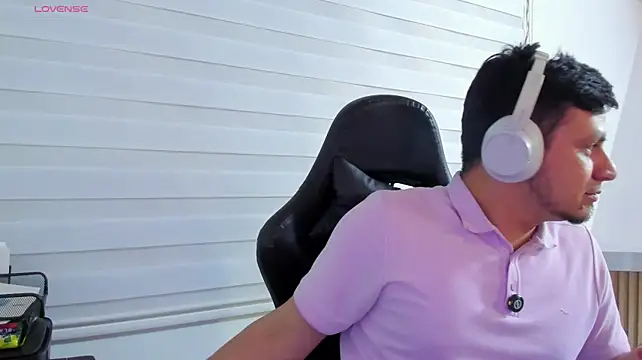 Chat +18 de Rick_Adams ao vivo