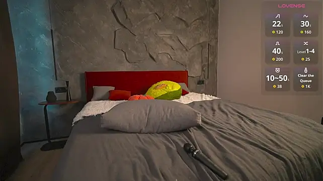 JaleesaIser - Flash boobies