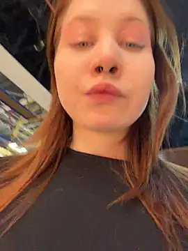 SlavicCandy's Live XXX Chat
