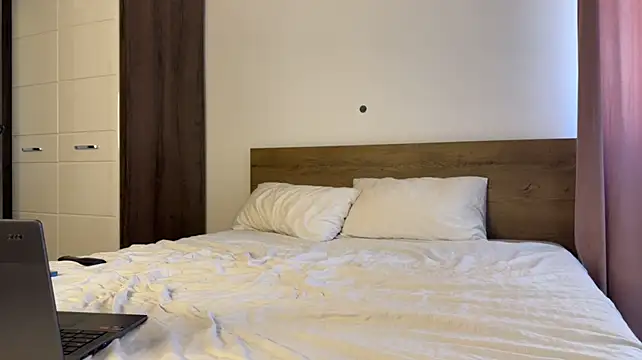 MathiasRay Adlı Modelin Canlı XXX Sohbeti
