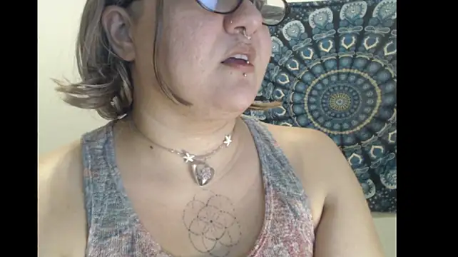 Chat +18 de MaevenNectar ao vivo