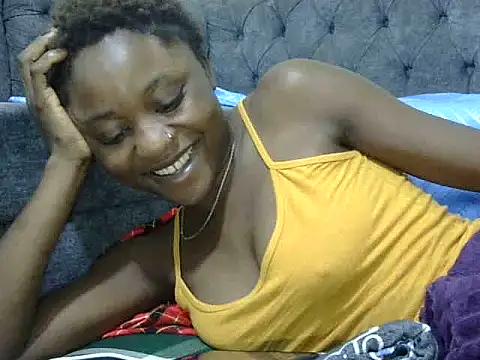 SweetTemptationKE's Live XXX Chat