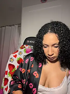 Chat +18 de FerrariFrench ao vivo