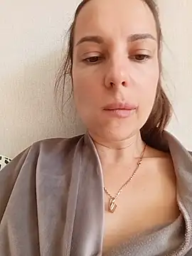 XXX chat uživo modela She-Moon