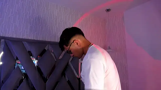 צ'אט XXX בשידור חי של Hassbyd
