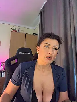 Hotangel75's Live XXX Chat