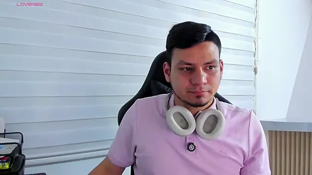 Chat +18 de Rick_Adams ao vivo