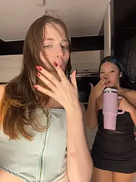 Chat +18 de kevin_hotgirls ao vivo