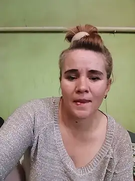 SannyMILF élő XXX-chatje