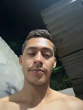 Boy_hot- Adlı Modelin Canlı XXX Sohbeti