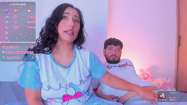 Hector_and_aleja - Finger in my pussy