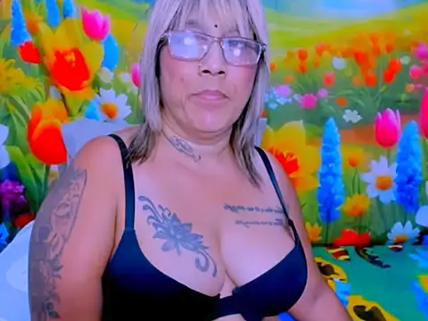 دردشة indianroxy الجنسية المباشرة