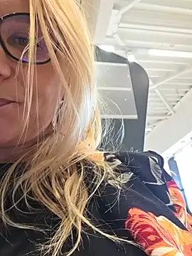 XXX chat uživo modela KaylinJan