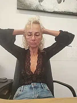 clarabell4 Chat XXX live