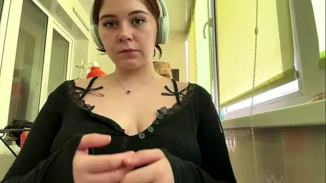 KariStpeters - handbra with my big boobs