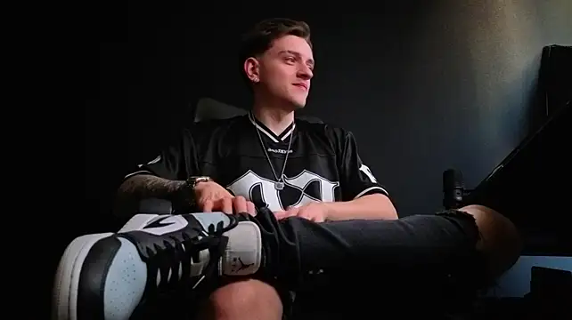 FelixStarkk live XXX chat