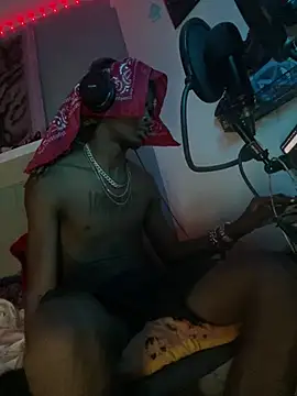 DaeDotFrankyLoko Show in webcam