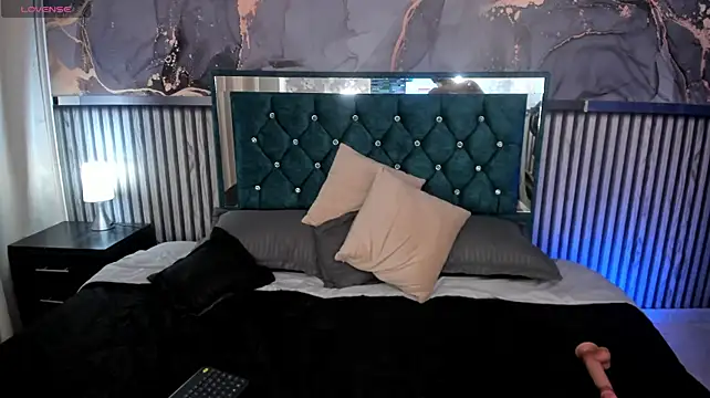 max_hunter1's Live XXX Chat