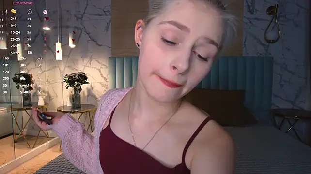 SandyShayes - Belly tease