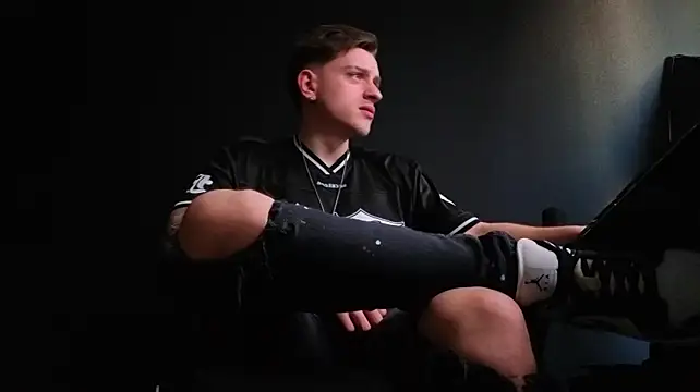 FelixStarkk – Naživo XXX chat