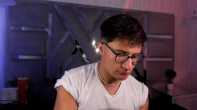 Hassbyd XXX чат на живо