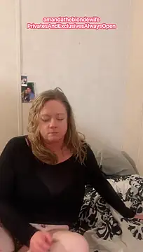 amandatheblondewife – Kamerová šou