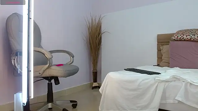 Kimara_lion - show nude + oil