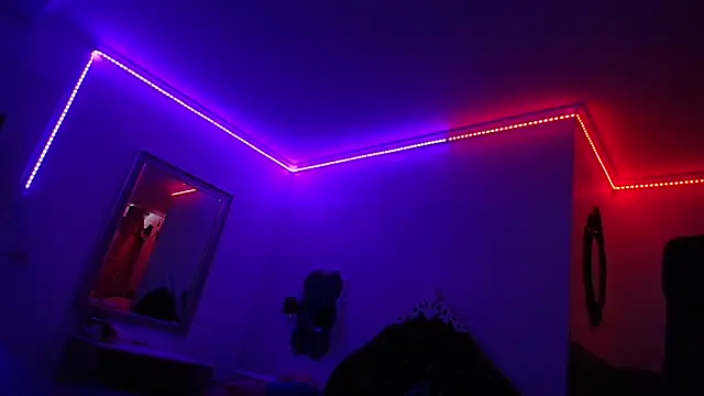 TroyWadee Adlı Modelin Canlı XXX Sohbeti