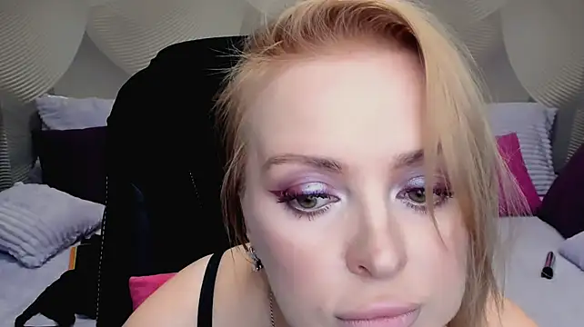 Hotdreamhere Adlı Modelin Canlı XXX Sohbeti