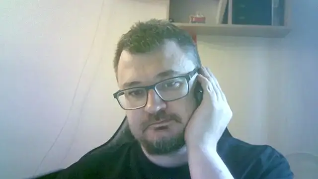 Chat XXX en directo de SirAbuser