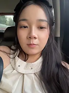 Luna-girl - 大白牛震阴蒂