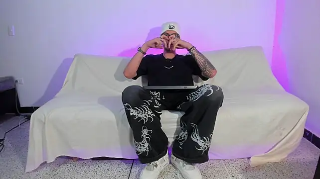 Chat XXX en directo de Vlad__night