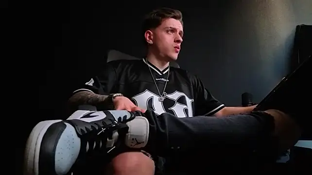 FelixStarkk's Live XXX Chat