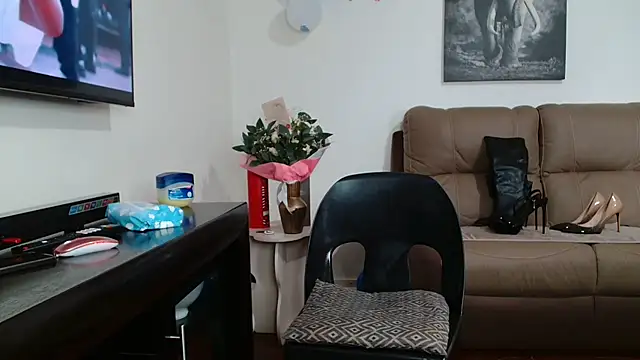 Chat XXX ao vivo de Hotcougar
