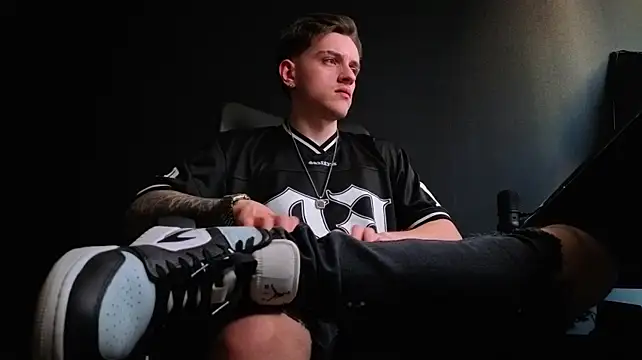 Živý XXX chat FelixStarkk