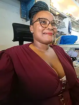 Goddess_of_Hearts' Live XXX Chat
