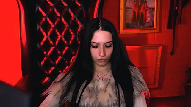 MonicaLowes Chat XXX in diretta