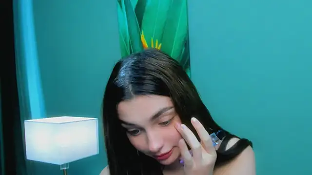 AngelinaWett Adlı Modelin Canlı XXX Sohbeti