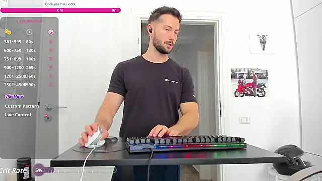 ZackFraser live XXX chat