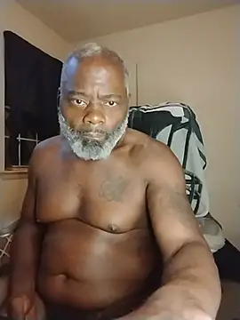 Chat +18 de Tremainebigg ao vivo