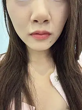 Zhenzhu443 - 随机脱一件