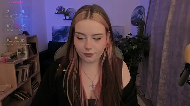 XXX chat uživo modela CoraMiel