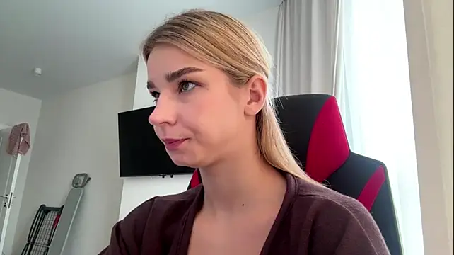 XXX chat uživo modela PickmeGirl