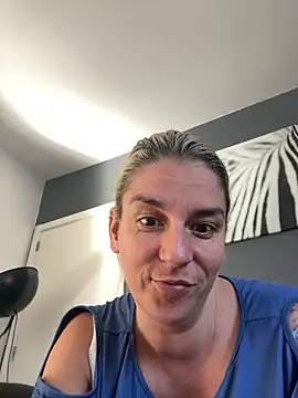 Fcupbabe - Haal ik doel. Show topless